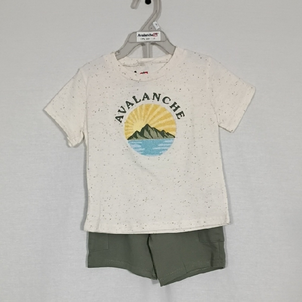 NWT Avalanche Boys 2 Piece Set Cream Shirt Green Shorts Boys Size 3T Summer
